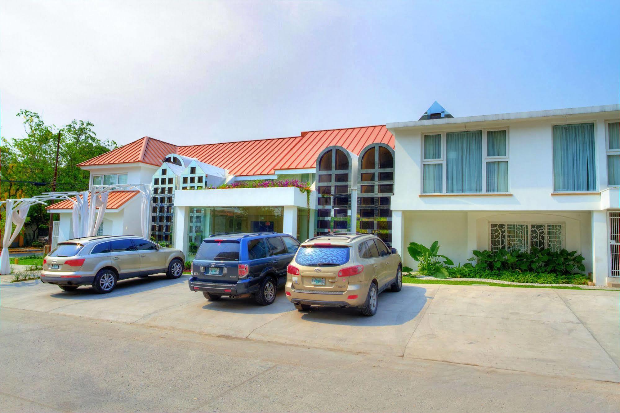 Isabella Boutique Hotel Сан Педро Сула Екстериор снимка